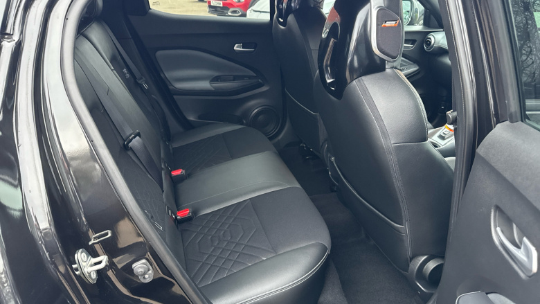 Nissan Juke 1.0 DiG-T 114 Tekna 5dr Petrol Hatchback